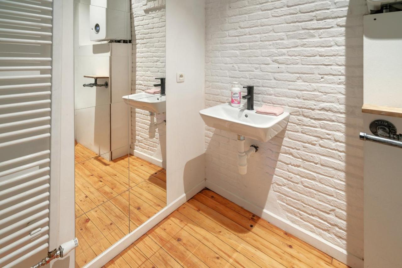 Charming Two-Bedroom River Side Apartment Antwerpen Exteriör bild