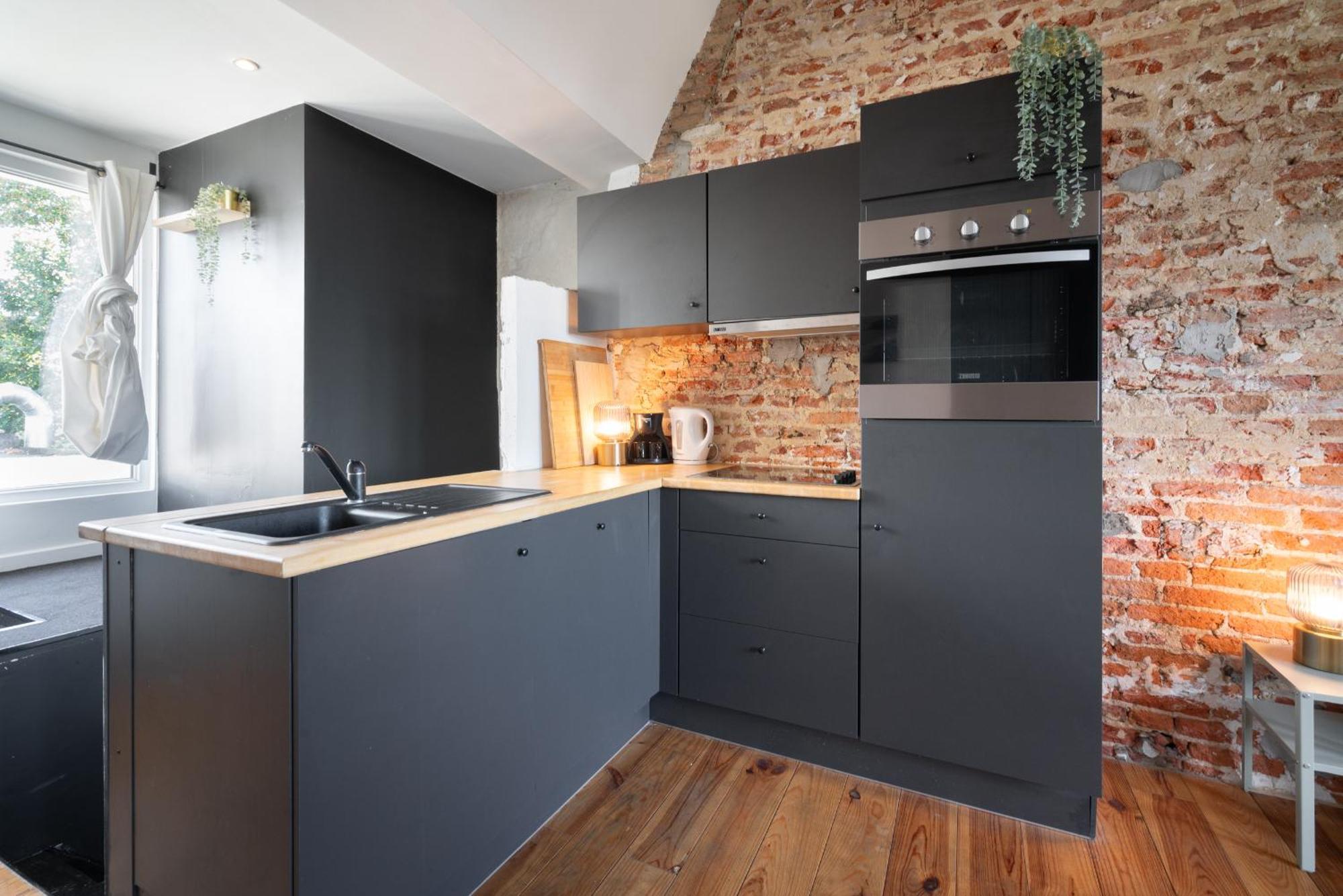 Charming Two-Bedroom River Side Apartment Antwerpen Exteriör bild