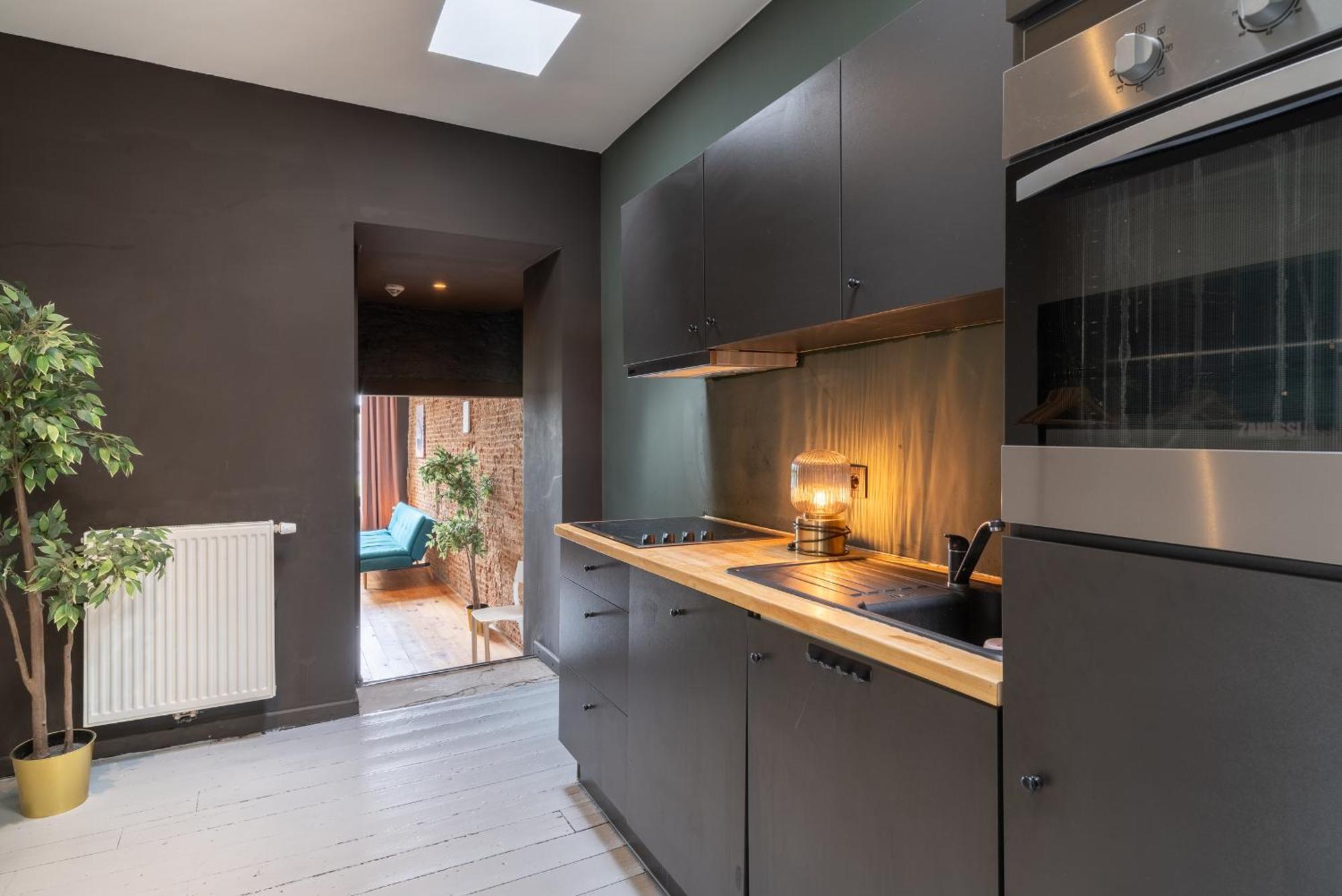 Charming Two-Bedroom River Side Apartment Antwerpen Exteriör bild